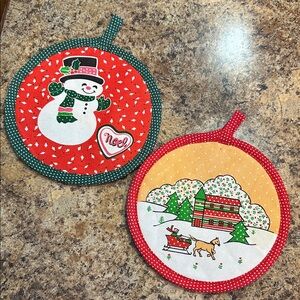 Vintage Christmas Festive Snowman and Winter Scene Pot Holders set of two